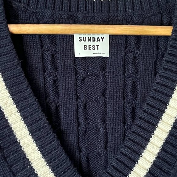 ARITZIA Sunday Best Winston Sweater Vest - Picture 3 of 7